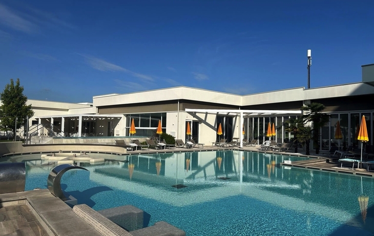 Abano Verdi außen mit Pool